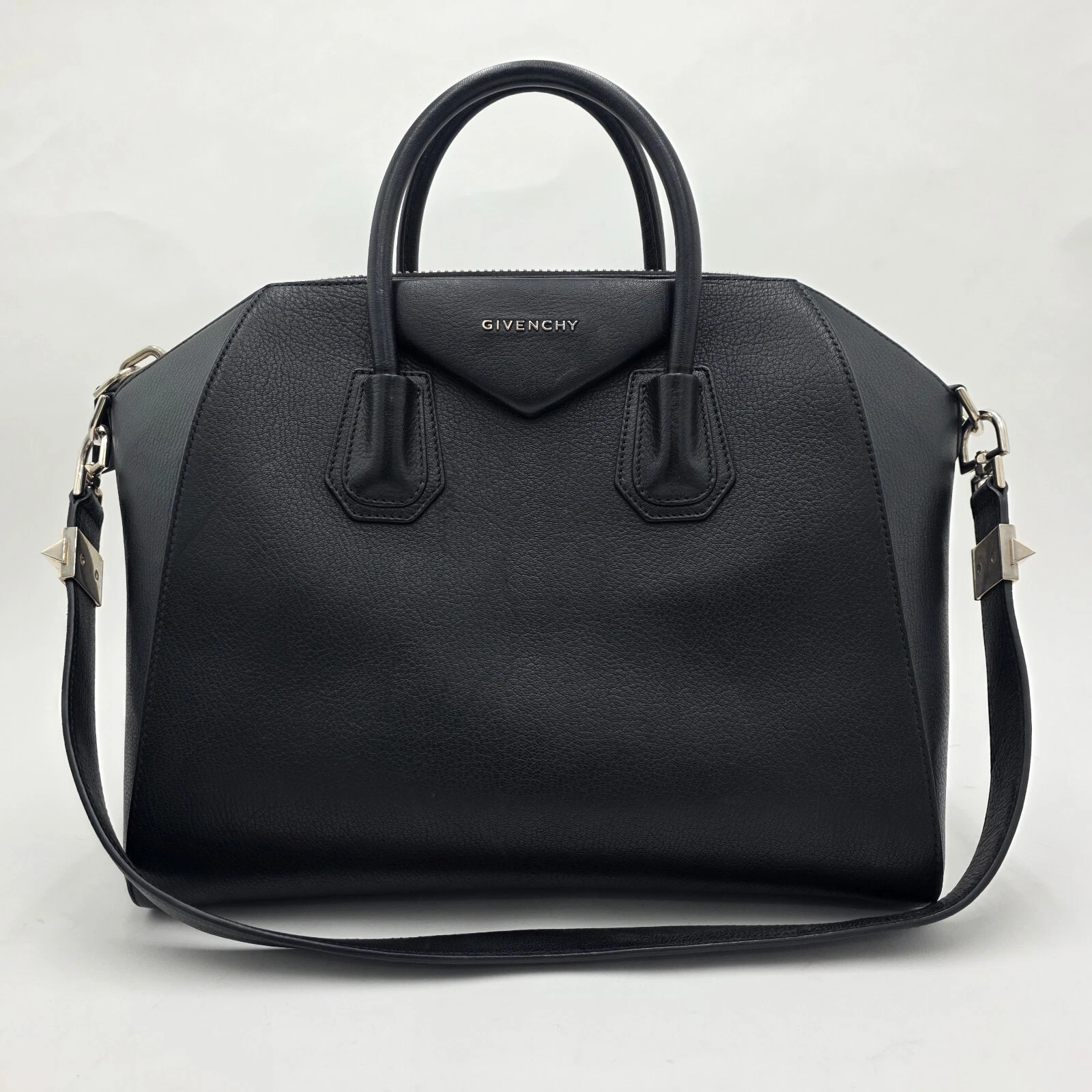 Givenchy — Givenchy Medium Antigona Black bag ( Pre-Owned )