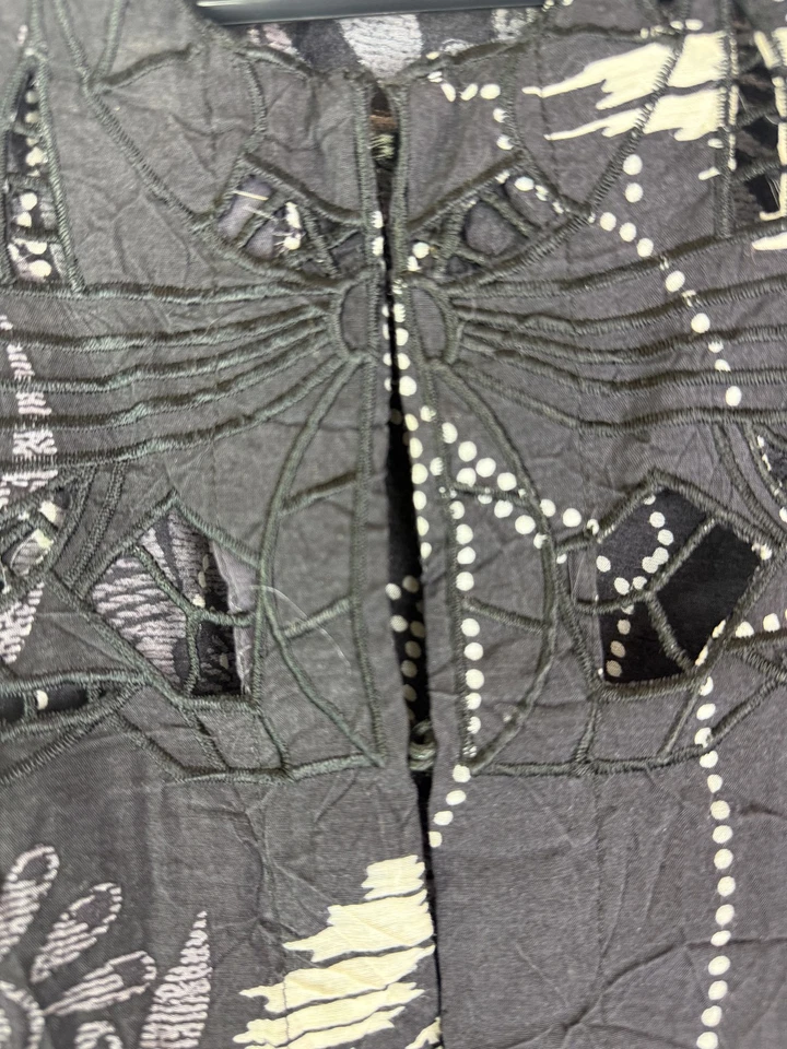 Blusa Citron Santa Monica para mujer mediana negra blanca recorte floral bambú Top Foto 3 de 4