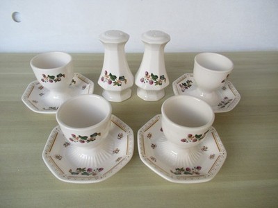 Nikko Japan Ochard Obst  Design David Davir 4 Eierbecher + Salzstreuer + Pfeffer