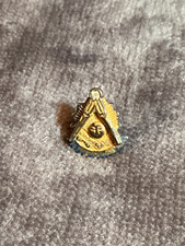 VINTAGE FREEMASON MASONIC SQUARE & COMPASS LAPEL PIN   w/ Threaded Post