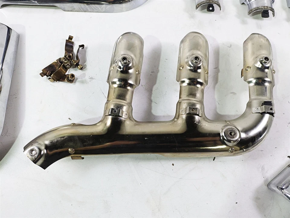 Triumph Rocket 3 2006 escape cromo protector térmico juego de cubiertas T2208512 Foto 4 de 4