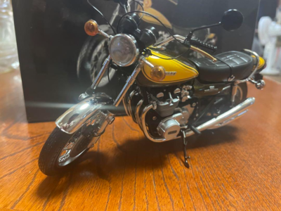 Minichamps DP 1/12 Kawasaki 900 Z1 Super 1973 Candy Green/yellow