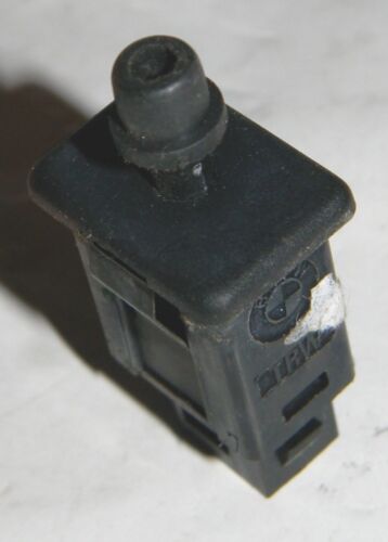 BMW E31 E32 E34 E36 E39 318i 325i M3 525i M5 735i 740i 840Ci Glove Box Switch - Picture 1 of 3