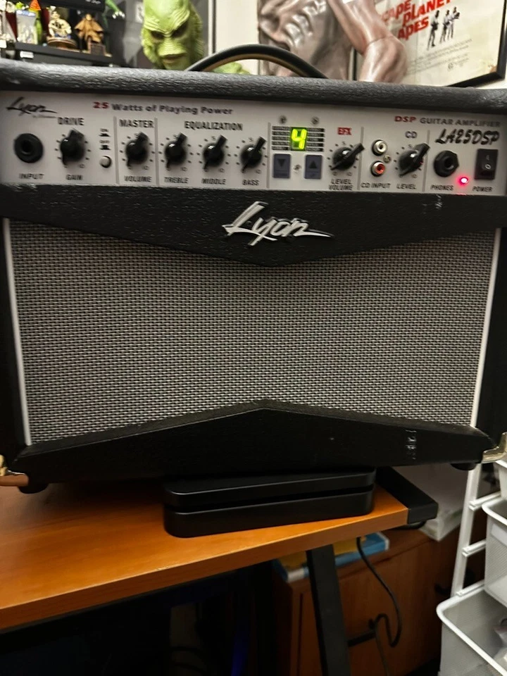 Amplificador de guitarra LYON Washburn 25 vatios - LA25DSP - 9 efectos digitales integrados Foto 3 de 4