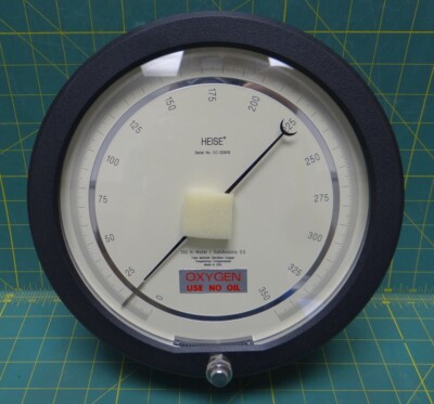 New Heise 8.5'' Test Gauge Oxygen 0-350 Inches of Water Lower 1/4 NPT Connection