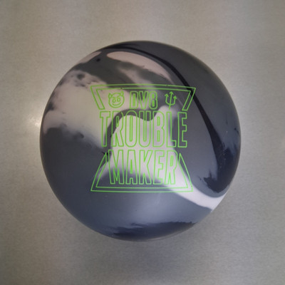 DV8 Trouble Maker Solid  1ST QUALITY bowling ball  15 LB. NEW IN BOX!!    #022