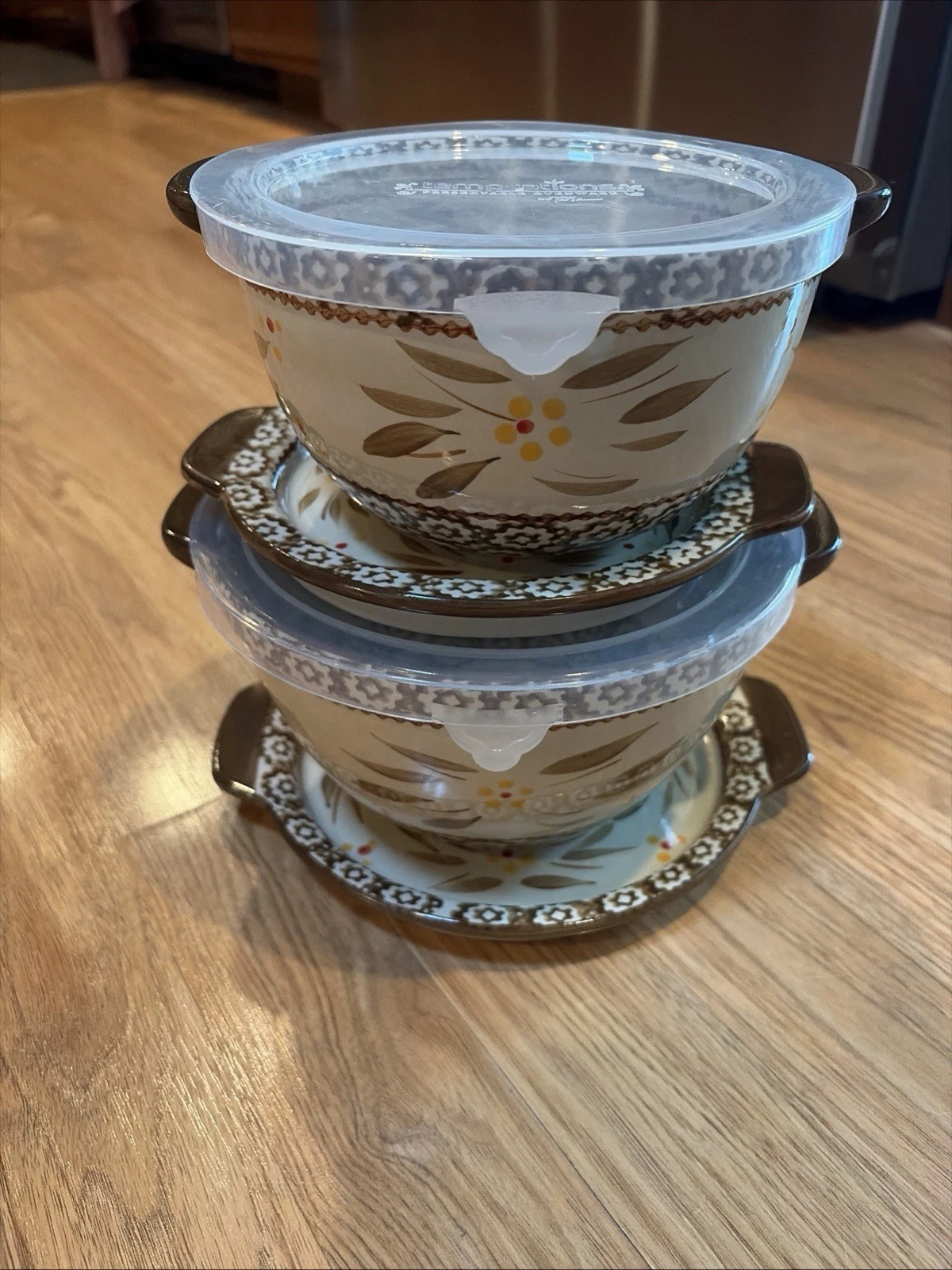 Temptations Old World Brown Mixing Bowls w/ Lids (Set Of 2) 1QT 1.5QT Tan Beige