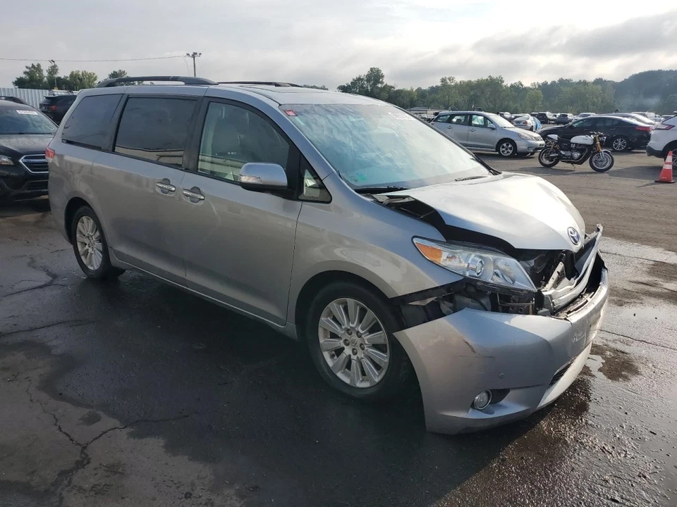 Used Front Left Door Assembly Front fits: 2013 Toyota Sienna electric windows Fr - Image 4 of 4