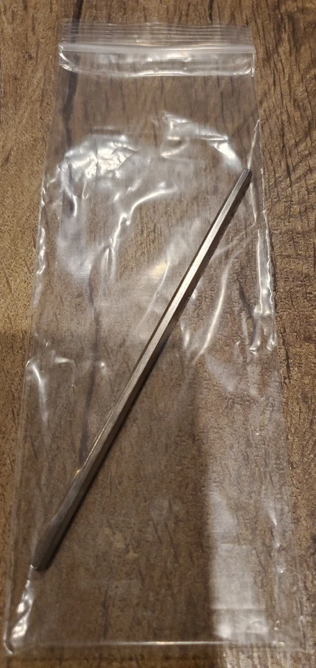 EAZY RC 1/18 Chevrolet Colorado RC Truck Factory Center Driveshaft - Image 1 of 1