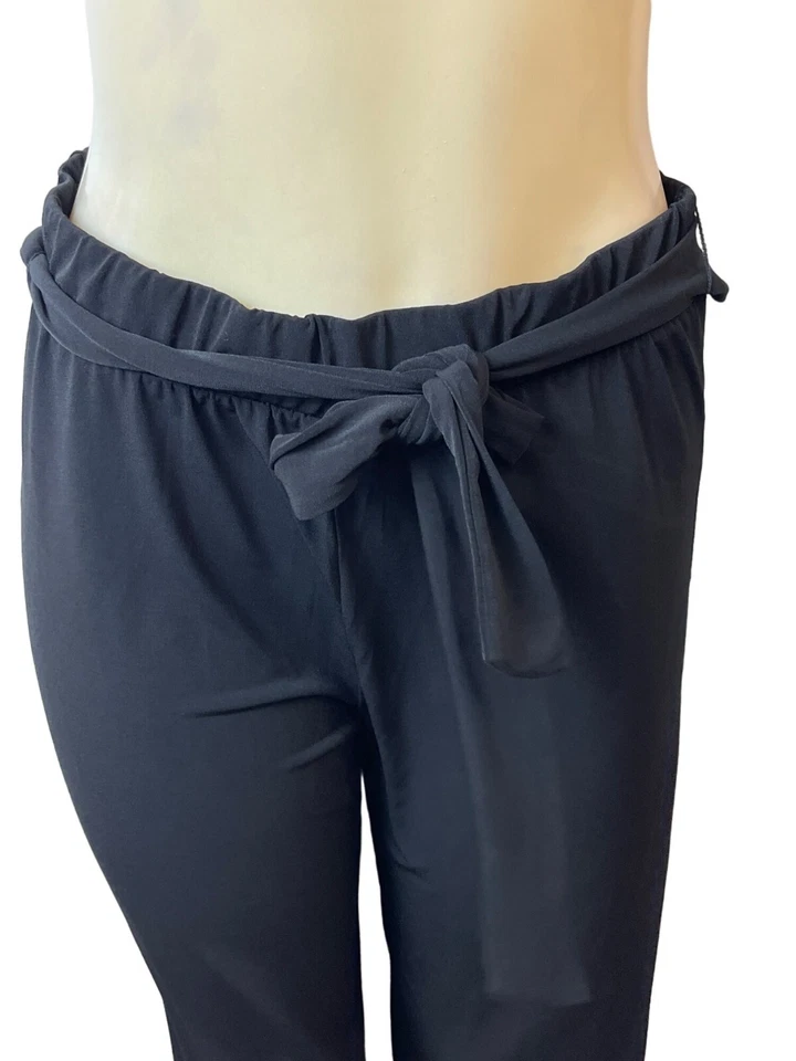 Tahari Women's Stretchable Black Poly Blend Trousers Sz M - NWT - Imagem 4 de 4