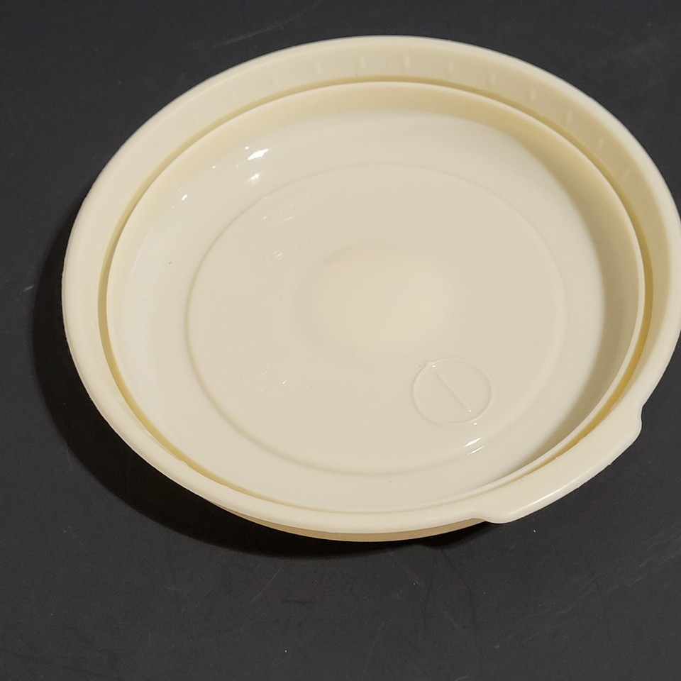 Rubbermaid Servin Saver 2 Cups #1 Bowl Container Almond Lid 1987 ...