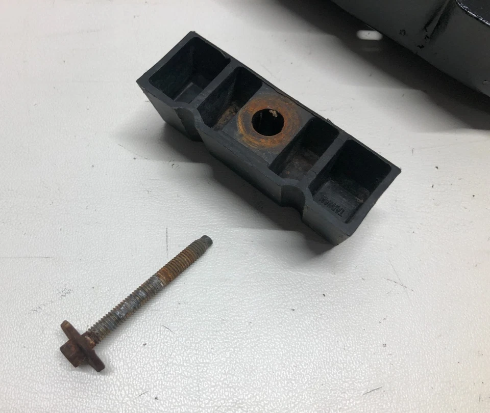 1999 - 2007 年福特 F250 F350 乘客电池托盘 — 第 2/4 张图片