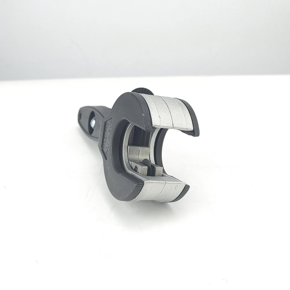 Effective Ratchet Cutter for Stainless Steel Copper and Aluminium Pipes - Image 4 of 4