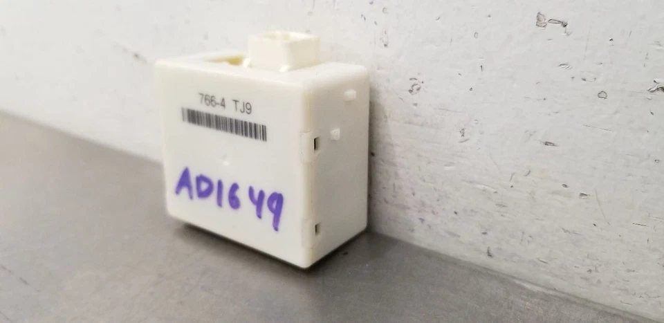 20 TOYOTA TUNDRA ПЕРЕКЛЮЧАТЕЛЬ БЛОКИРОВКИ ПЕРЕДАЧИ МОДУЛЬ УПРАВЛЕНИЯ 766-4 TJ9 - Изображение 4 из 4