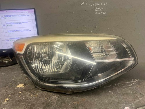 2014-2019 KIA SOUL Headlamp Assembly Right passenger side OEM