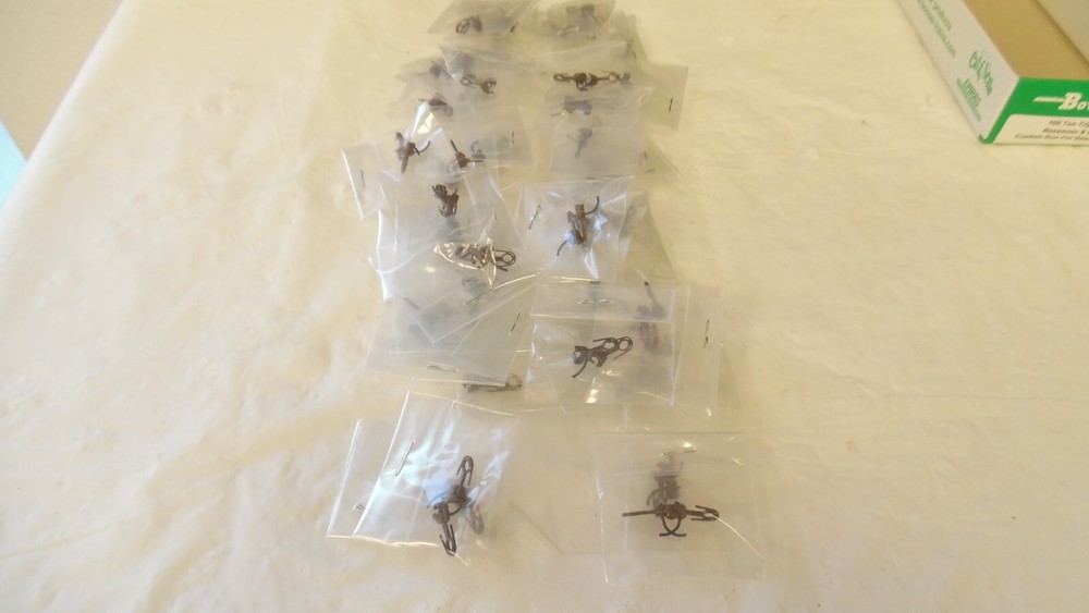 Kadee Ho Couplers 52 Individual Packs of 2  104 Individual Couplers