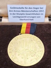 Goldmedaille für den Sieger bei den Armee-Meisterschaften 1957 Gewichtheben Name