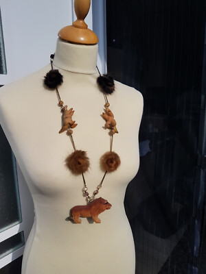 Alprausch Kette mit Holz Löwen & Dinos echt Fell Puschel