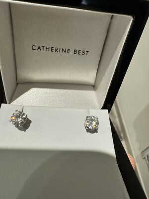 Catherine Best Shine A Light Moissanite Ohrstecker 18 Karat Weißgold