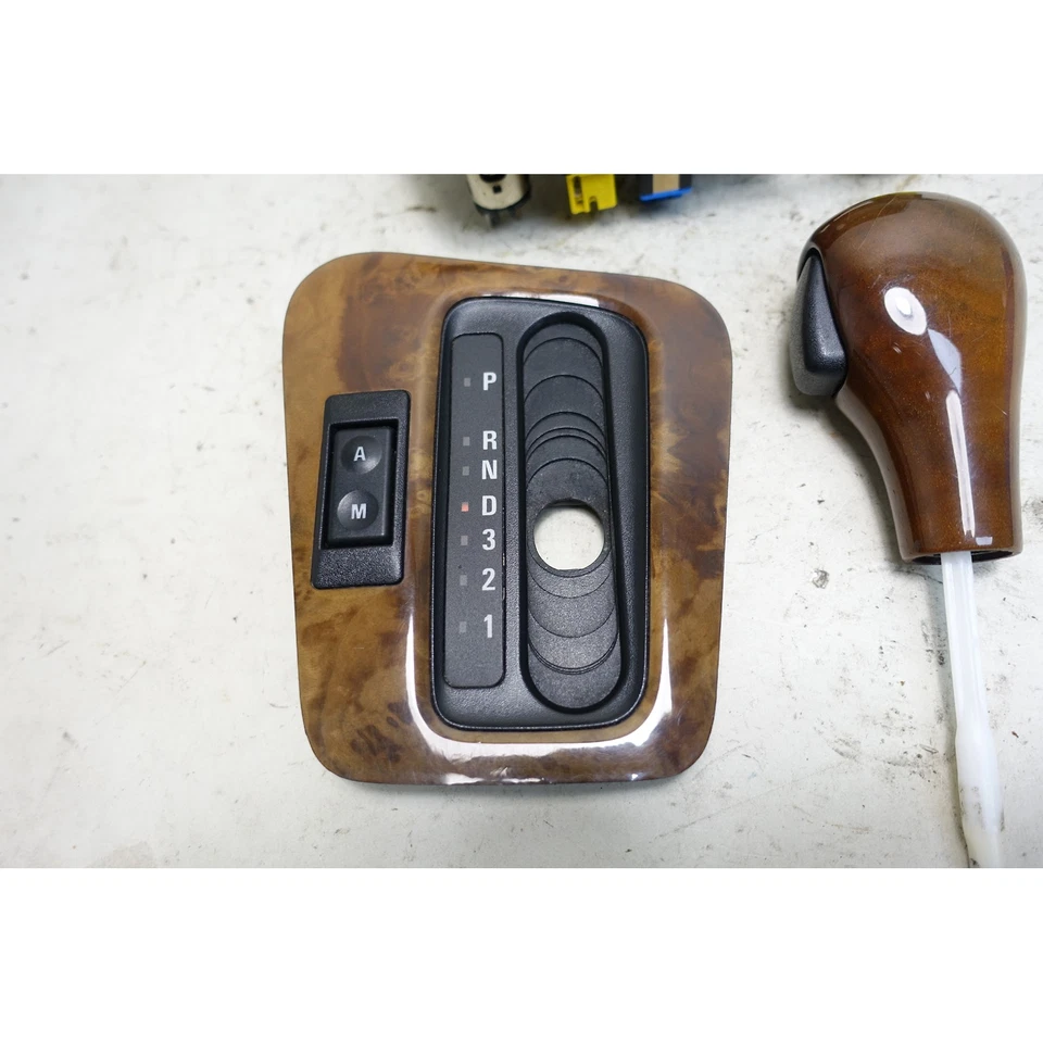 Juego de molduras interiores de madera convertible BMW E36 92-99 sedán palanca de cambios automática cubby OEM Foto 3 de 4