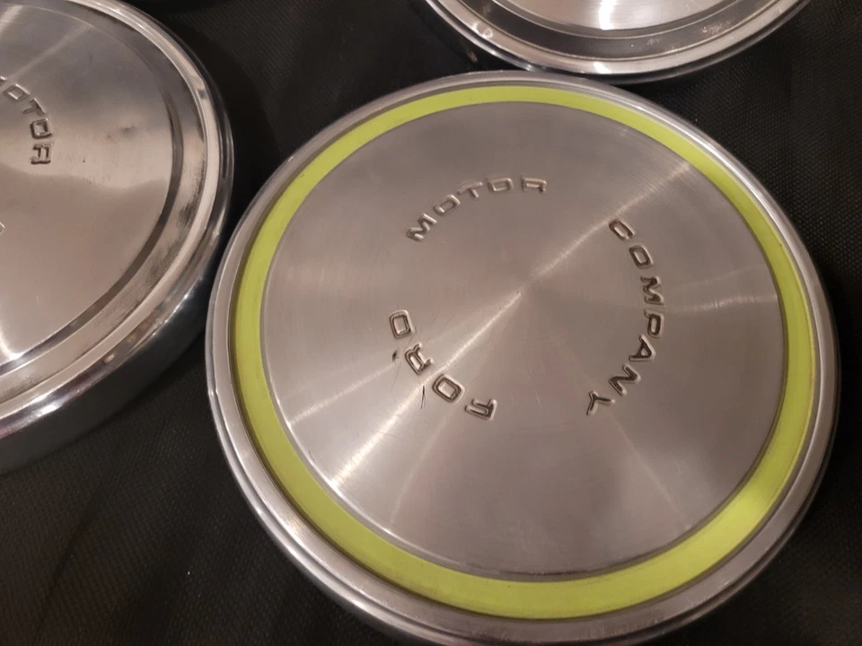 1968 1970 1979 FORD MUSTANG TORINO F100 TRUCK DOG DISH POVERTY HUBCAPS 10 1/2" — 第 2/4 张图片