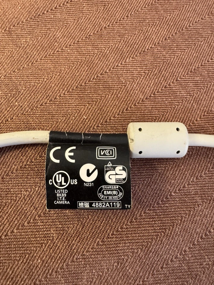 UNTESTED Vintage Logitech Quickcam USB Webcam 2000s Computer Camera Base and CD - Image 3 of 4