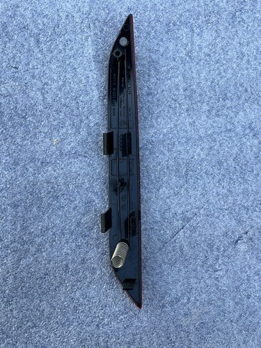 GENUINE AUDI A5 S5 2016 - 2020 GENUINE REAR BUMPER REFLECTOR LEFT SIDE - Picture 6 of 10