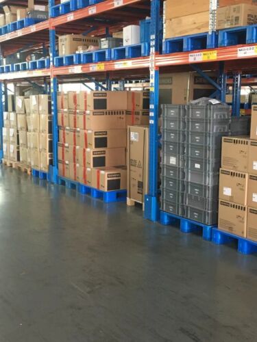 E82EV251K2C NEU LENZE E82EV251_2C Frequency Inverter 8200 Vector 0.25kW - Bild 2 von 3