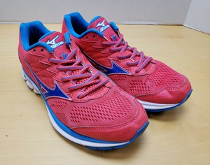 mizuno women's wave rider 20 running shoe