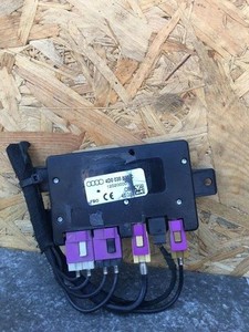 AUDI A6 4A2, C8 Antennenverstärker  4D0035530C 1.89 Diesel 1998 31452546