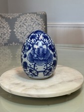 Vintage Chinoiserie chinesisches blau & weiß handbemaltes Porzellan Blumen Ei 4,5 Zoll