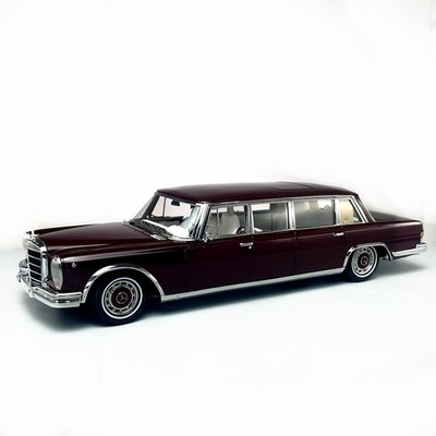 Kengfai 1/18 Mercedes-Benz S600 Pullman Classic Car Simulation Alloy Car Model 