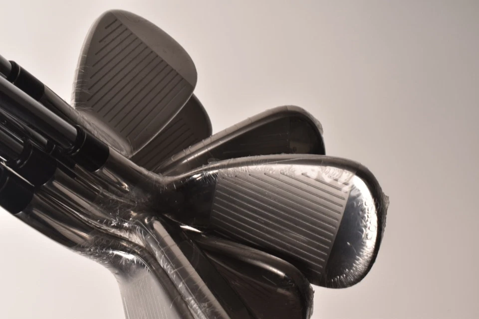 BRAND NEW TAYLORMADE M2 IRONS 5-SW 7 IRONS REGULAR FLEX STEEL LEFT HAND - Image 4 of 4