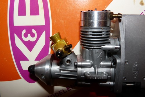 VINTAGE K&B 3.5 Outboard Model Engine / Gold Carb Edition for 3.5 RC Boats / NOS - Picture 8 of 14