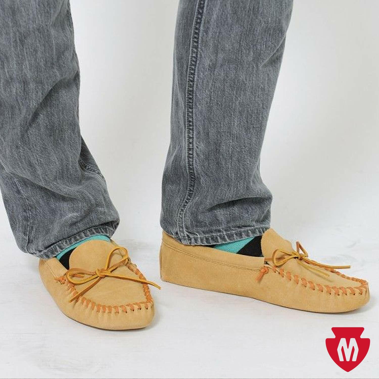 minnetonka men's leather laced softsole moccasin