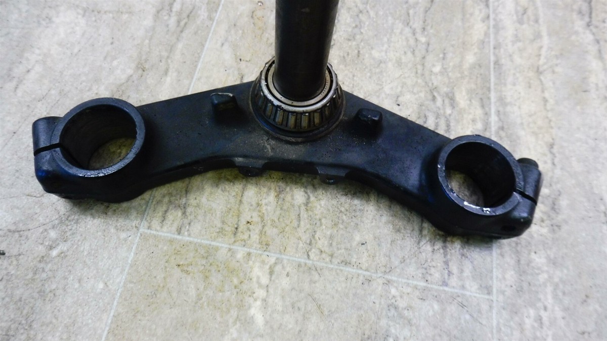 1985 Kawasaki ZX900 Ninja K238-1) triple tree steering stem