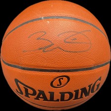 Dwyane Wade Rookie Cards and Autograph Memorabilia Buying Guide 45