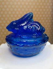 Vintage Cobalt Blue GLASS BUNNY RABBIT ON NEST - Salt Dip or Trinket Holder 