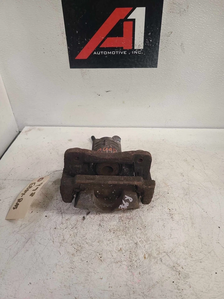 05 06 07 08 09 10 11 Pinza izquierda CADILLAC STS Foto 3 de 4