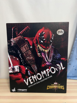 Hot Toys Marvel Contest of Champions: Venompool Special Edition