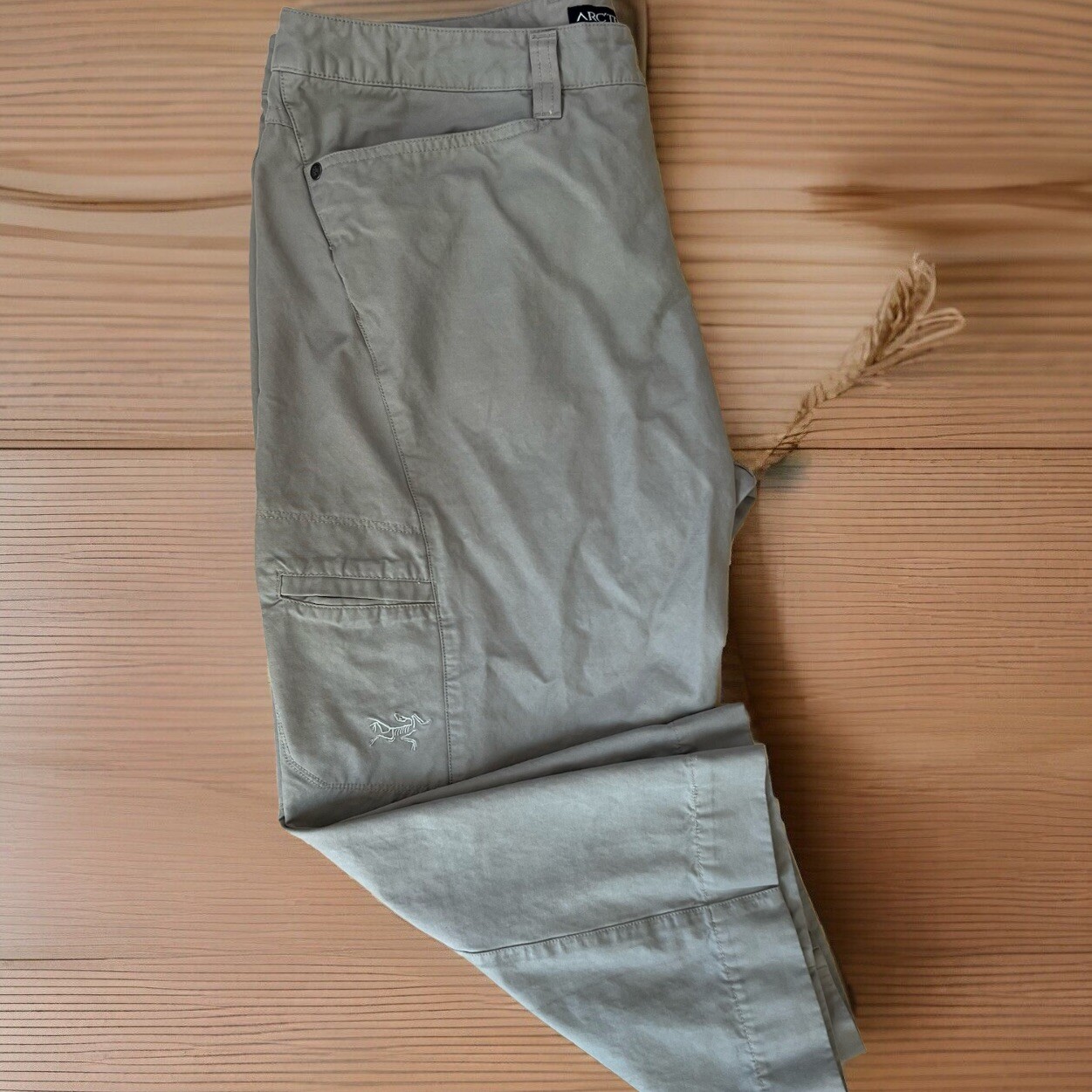 Arc'teryx Pantaloni Tagliati Donna 12 Cachi Outdoor Casual Athleisure Abbigliamento Sportivo