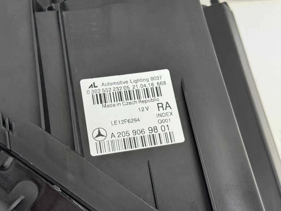 Perfect! 2015-2018 Mercedes C-Class C43 C63 Right RH Side Full LED Headlight OEM Foto 4 de 4