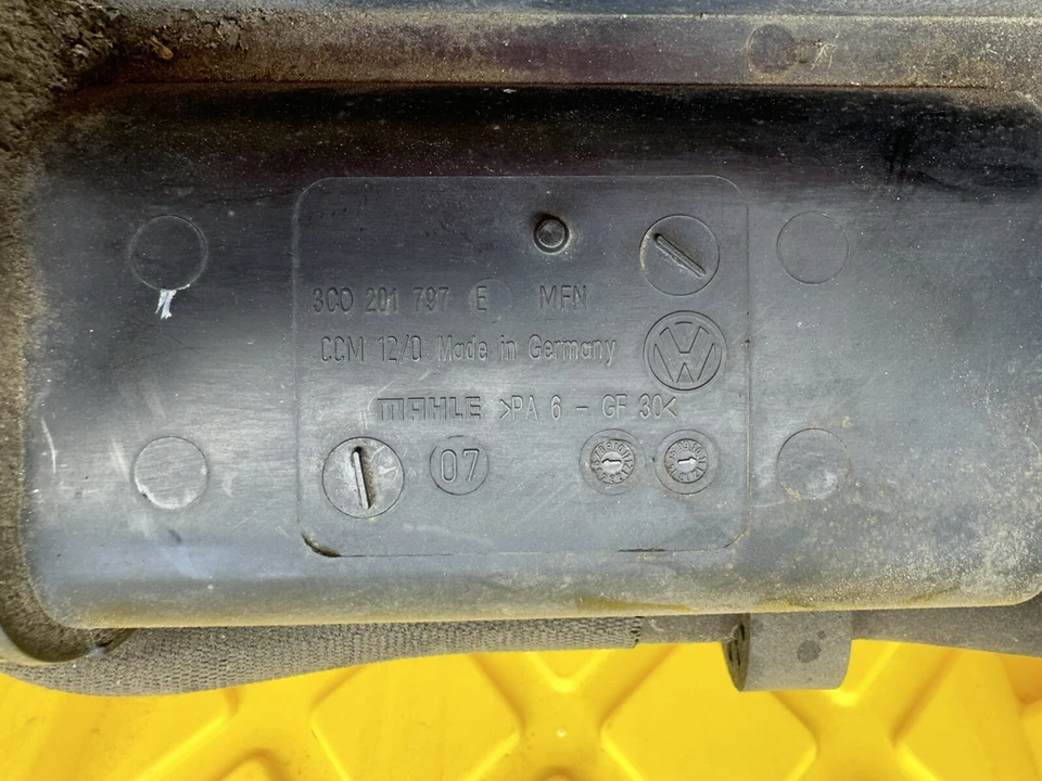 Volkswagen CC 2012, Tiguan, Passat 3C0-201-797-E bote de vapor fabricante original Foto 3 de 4