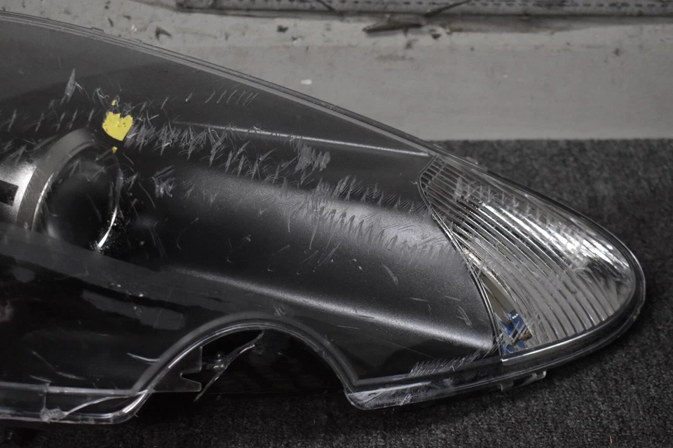 Faro Aston Martin DB9 2006-2017 lado derecho OEM de fábrica Foto 3 de 4