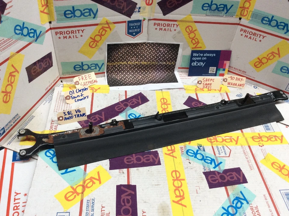 Chrysler Town & Country 2001 2002 2003 2004 * sello de soporte de núcleo de radiador Foto 2 de 4