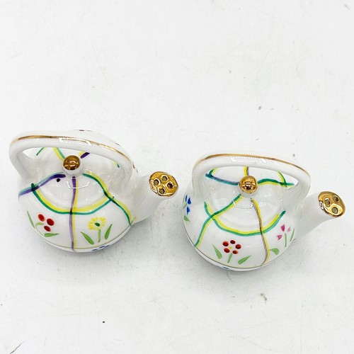 Vintage Pair of Tea Kettle Teapot Salt and Pepper Shakers Occupied Japan - Picture 7 of 7
