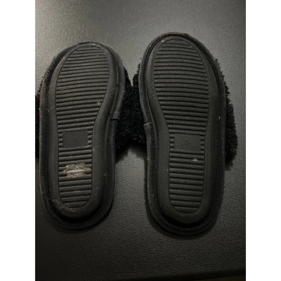 Chinelos Victoria's Secret rosa preto pele sintética difuso confortável aconchegante - Imagem 2 de 3