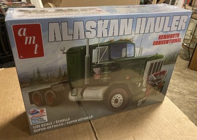 AMT Kenworth Conventional Alaskan Hauler Tractor Cab 1/25 1339 Plastic Model Kit