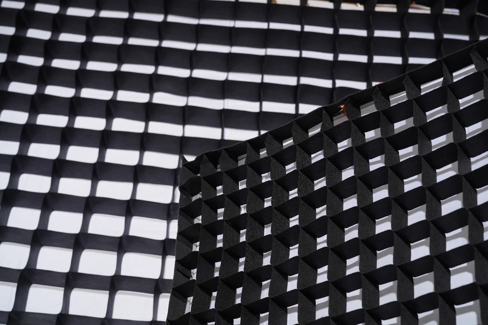 8'x8' 8x8ft 2.4x2.4m 50° Soft Egg Crate Fully Sewn with Carrying Case - Image 2 of 4