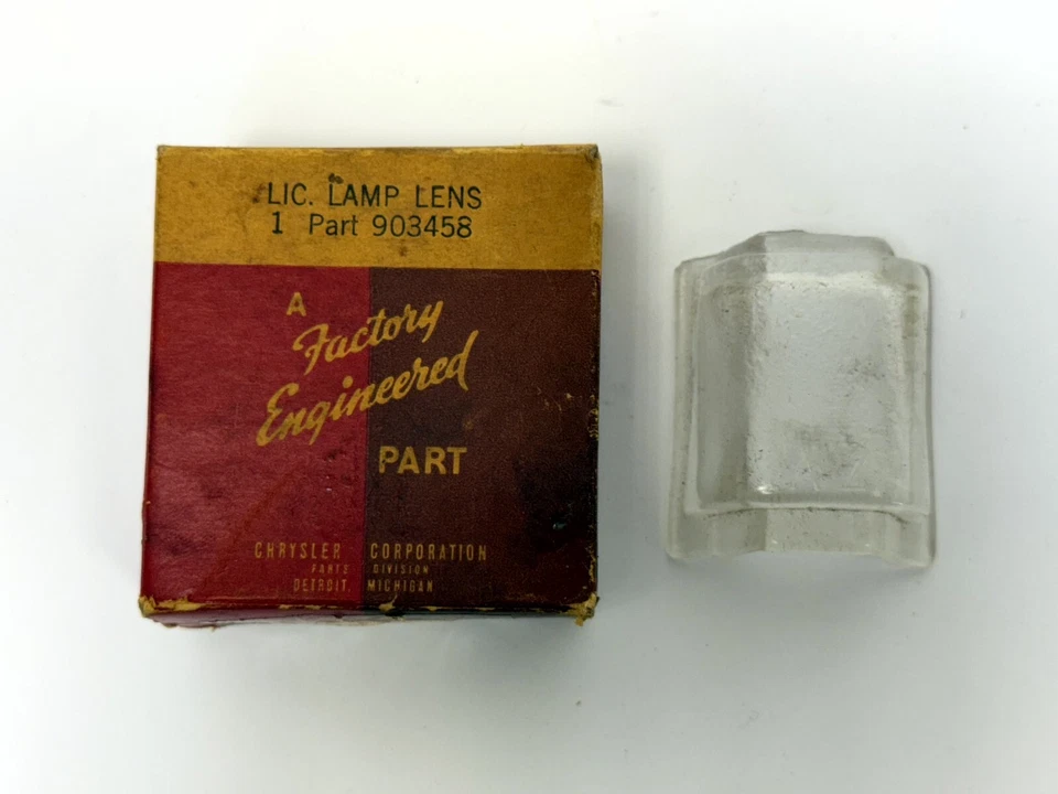 Lámpara de licencia estándar Plymouth P11 Deluxe P11 1941 lente transparente 903458 nuevo de lote original Foto 3 de 4